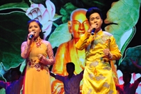 Bấm vào hình để xem slide Show