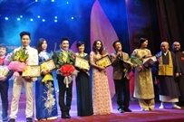 Bấm vào hình để xem slide Show