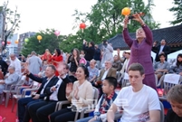 Bấm vào hình để xem slide Show