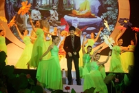 Bấm vào hình để xem slide Show