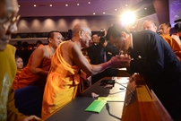 Bấm vào hình để xem slide Show