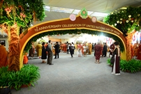 Bấm vào hình để xem slide Show