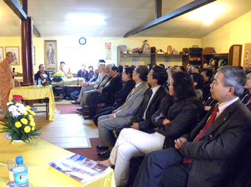 dlpd khach tham du.jpg -
51.58 Kb