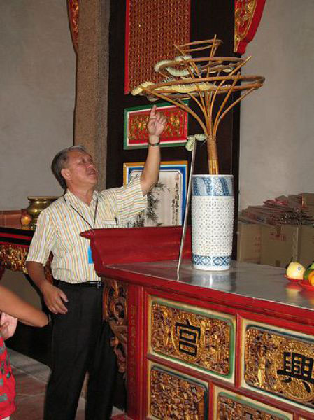 Ngôi đền toàn rắn độc kỳ
lạ ở 
Malaysia