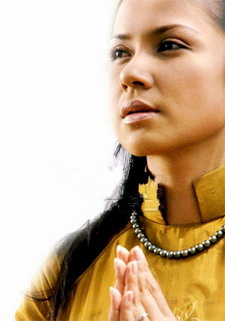 Những mỹ nhân
nương nhờ cửa
Phật