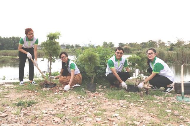 Người miệt mài khơi lên tình yêu môi trường ảnh 4